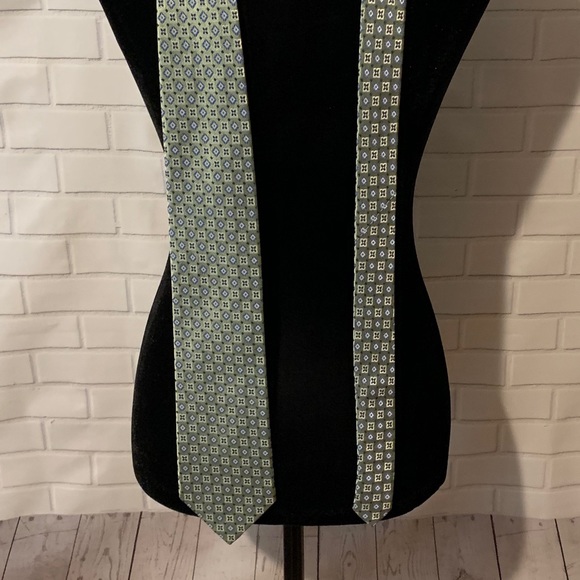 George Geometric Tie 100% Silk Men’s - Picture 4 of 4